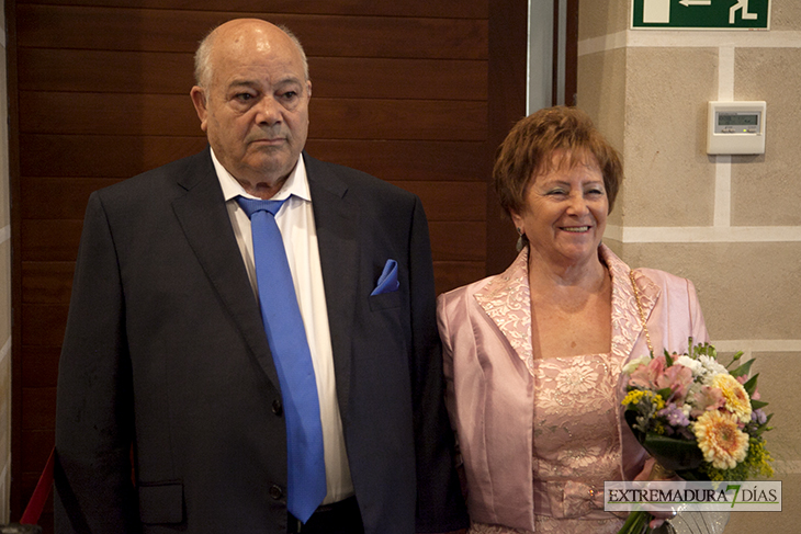 19 parejas celebran sus bodas de oro en Badajoz