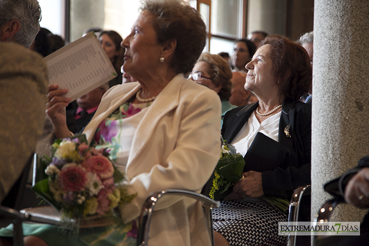 19 parejas celebran sus bodas de oro en Badajoz