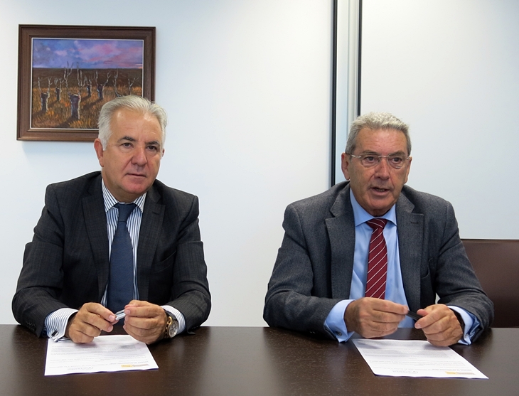 Fundación Caja Badajoz firma un convenio con la Federación Española de Enfermedades Raras