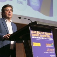 Fernández Vara: &quot;El mundo rural existe porque existieron mujeres que allí se quedaron&quot;