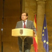 Vara culpa al PP del descenso de autónomos