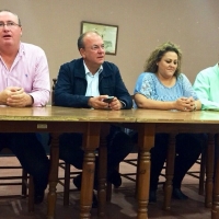 Monago asegura que Fernández Vara “tienen la región paralizada”