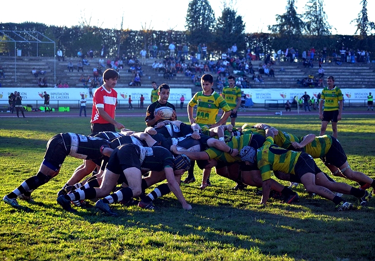 El CAR Cáceres vence en el debut de Jerry Surumi ante su público