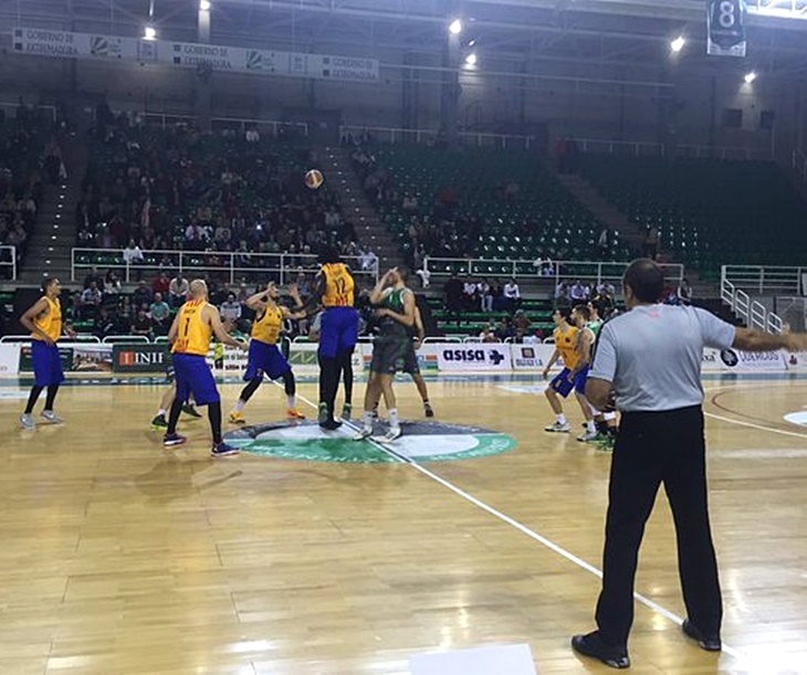 El Cáceres Basket no puede ante un arrollador Barça