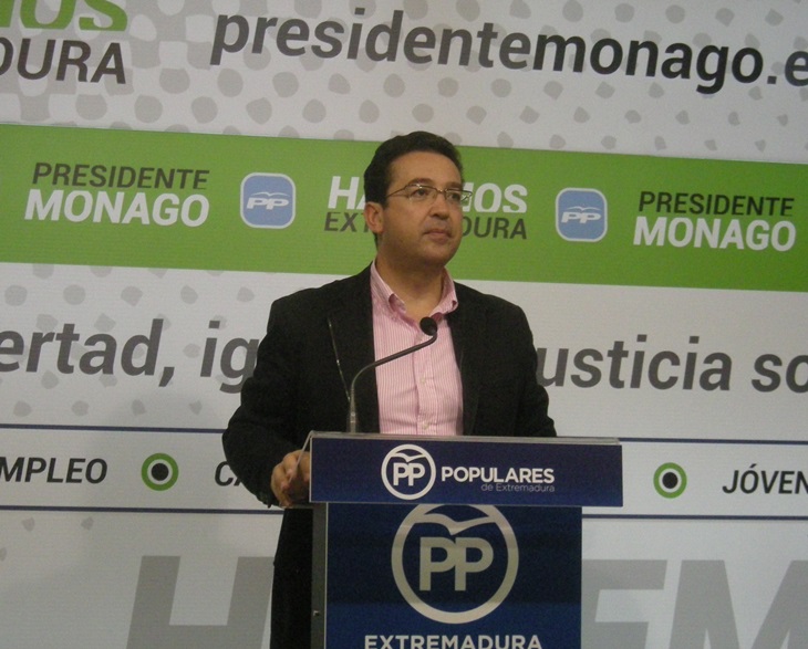 Manzano asegura que Extremadura está gobernada por un presidente “fantasma”
