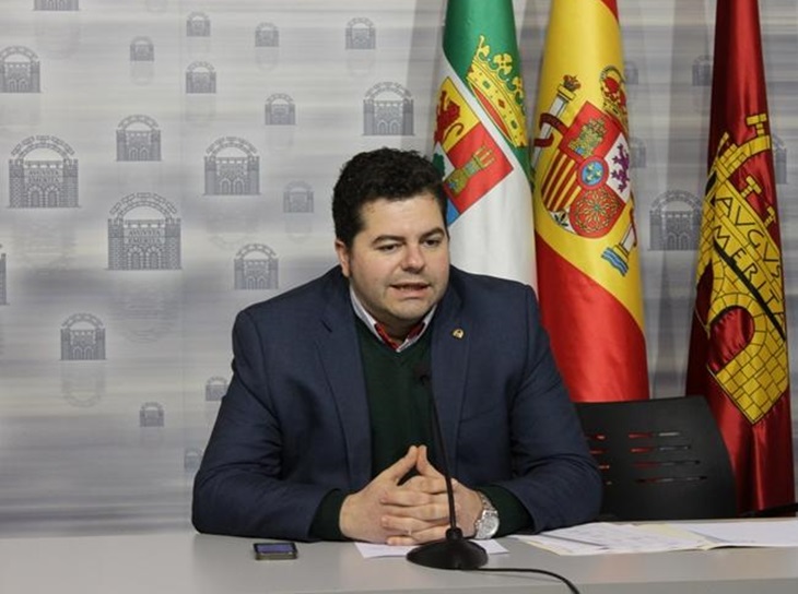 El PP exige a Osuna “cuáles han sido las negociaciones ocultas de su gobierno”