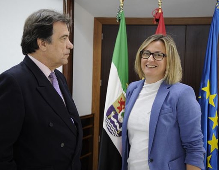 Asamblea y Real Academia de Artes y Letras acuerdan un convenio de colaboración