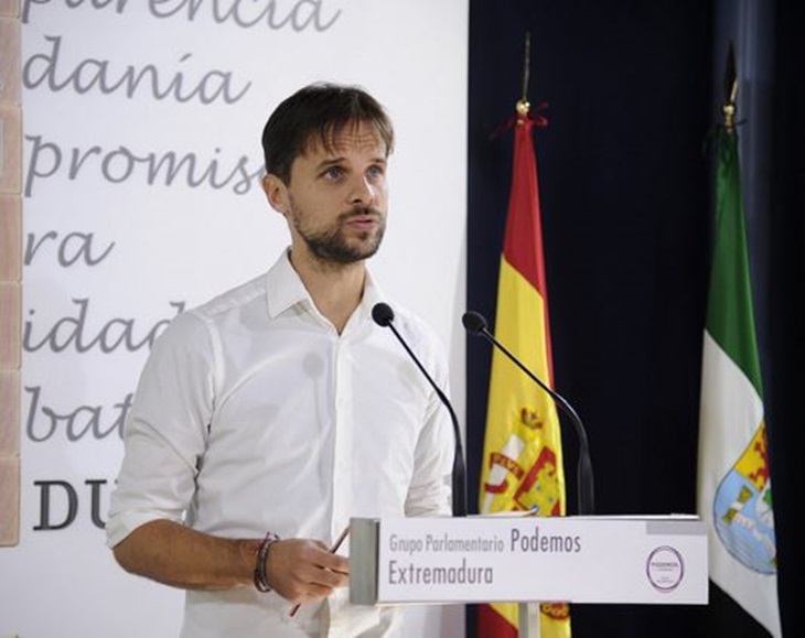 Podemos critica la defensa de los privilegios políticos de PSOE y PP