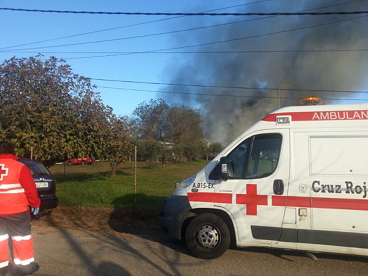 Se incendia un chalet a las afueras de Badajoz