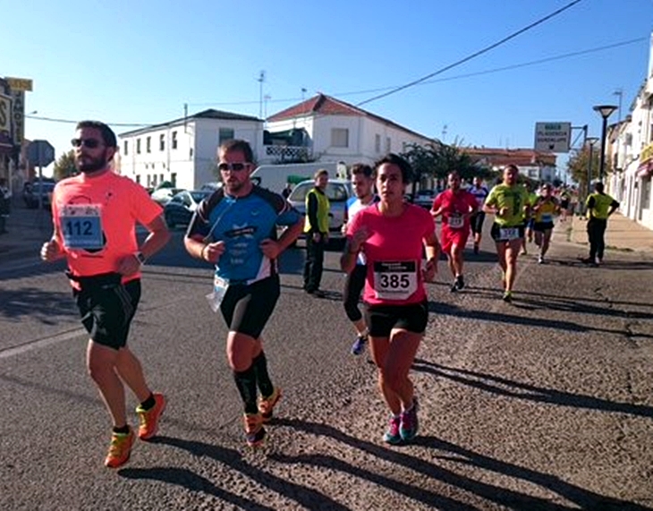 Francisco Fernández y Fátima De La Llave, ganadores de la Media Maratón de Trujillo