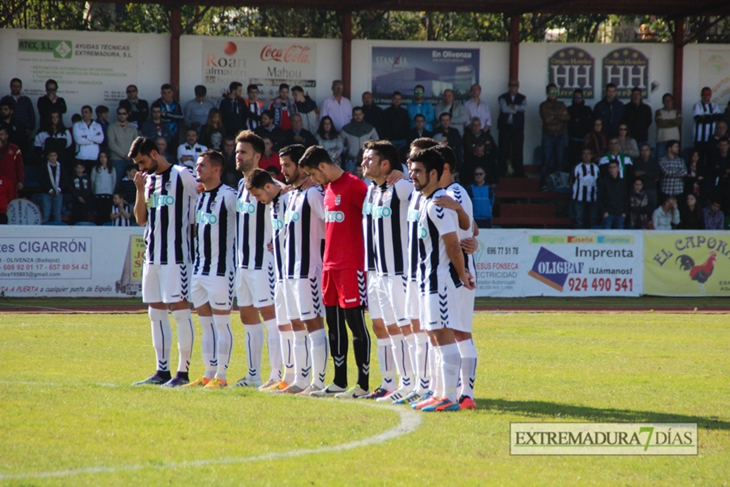 Mejores imágenes del encuentro entre el CD Badajoz y el Olivenza