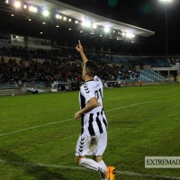 El Club Deportivo a Badajoz vuelve a casa con victoria