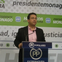 Manzano asegura que Extremadura está gobernada por un presidente “fantasma”