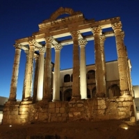 El Templo de Diana se teñirá de malva contra la violencia de género