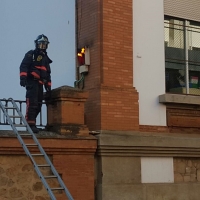 Varias aulas de un colegio pacense desalojadas ante un pequeño incendio