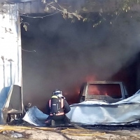 Se incendia un chalet a las afueras de Badajoz