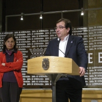 La Junta elaborará los PGEx 2016 “en consenso” con el resto de partidos políticos