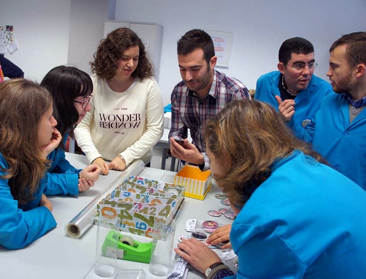 El Instituto de la Juventud y AEXPAINBA firman un convenio de colaboración