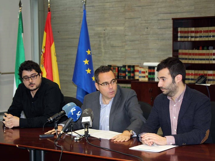 La Junta modifica las becas complementarias "para llegar a más universitarios"