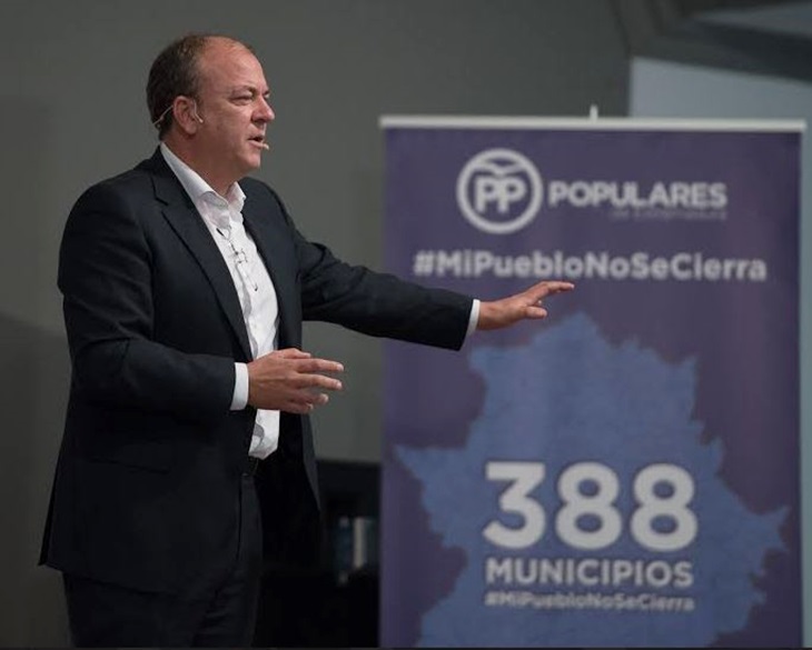 Monago asegura que Pedro Sánchez no piensa en los españoles y sí en su futuro político