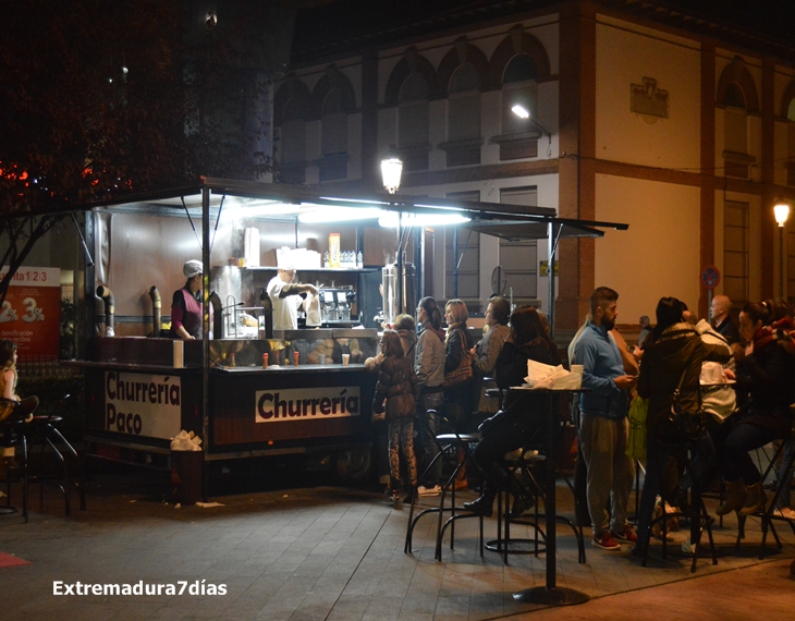 El paseo de San Francisco se convierte en un gran mercado