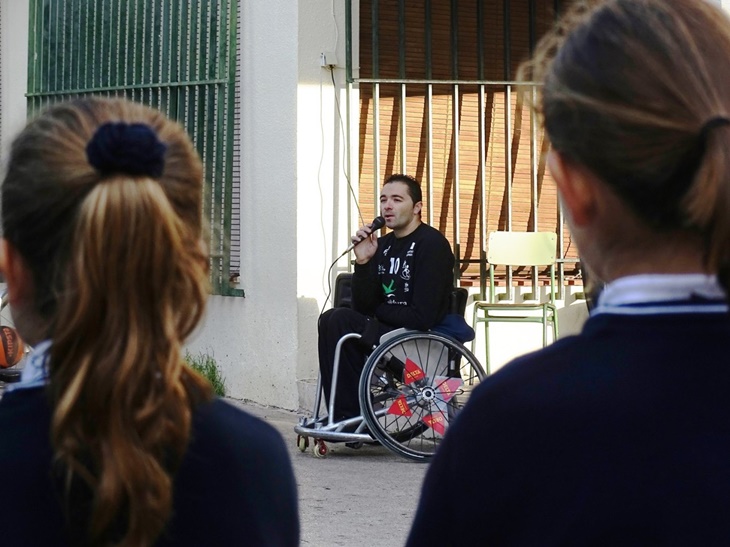 El Mideba Extremadura visita el Colegio Santa Teresa
