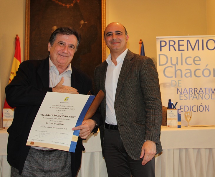 Luis Landero recibe en el Parador de Zafra el Premio Dulce Chacón