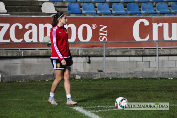 La selección española femenina se entrena en el Nuevo Vivero