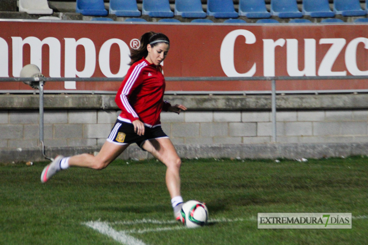 La selección española femenina se entrena en el Nuevo Vivero