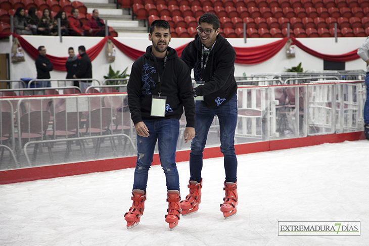 Extremeños y portugueses se dan cita en la gran Pista de Hielo de Elvas