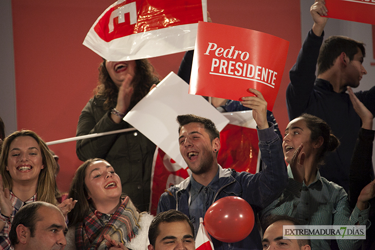 Imágenes de Pedro Sánchez en Badajoz