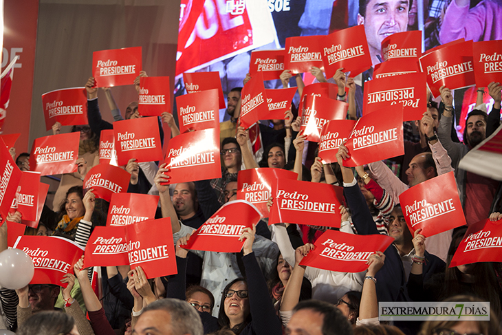 Imágenes de Pedro Sánchez en Badajoz