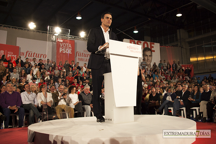 Imágenes de Pedro Sánchez en Badajoz