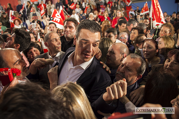 Imágenes de Pedro Sánchez en Badajoz