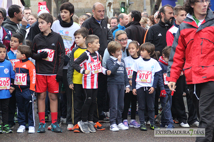 Búscate en las imágenes de la San Silvestre dombenitense