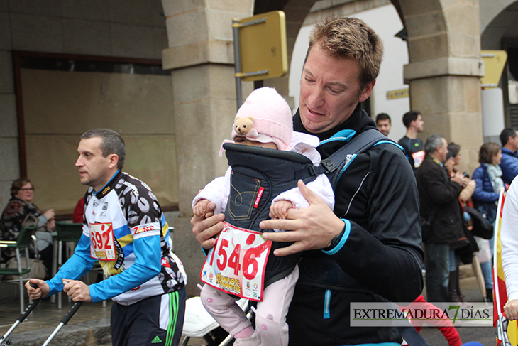 Búscate en las imágenes de la San Silvestre dombenitense
