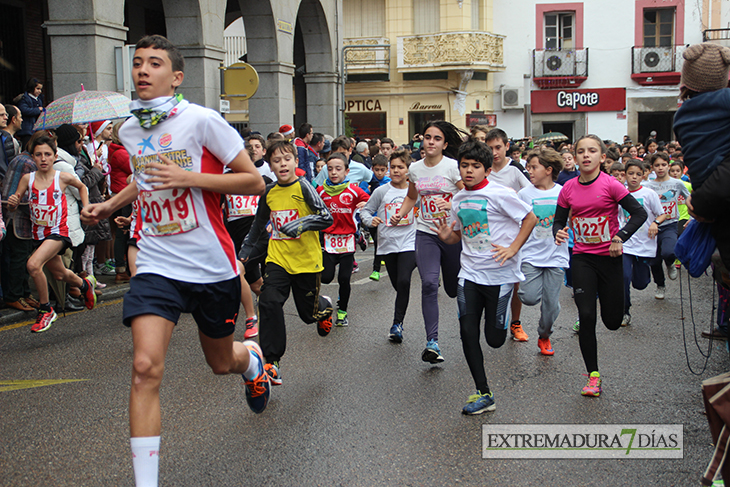 Búscate en las imágenes de la San Silvestre dombenitense