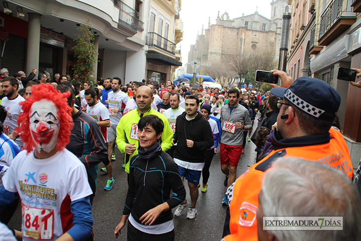 Búscate en las imágenes de la San Silvestre dombenitense