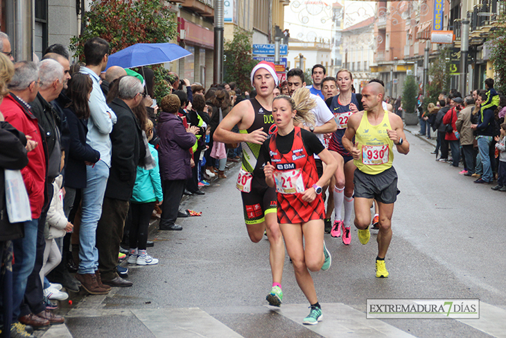 Búscate en las imágenes de la San Silvestre dombenitense