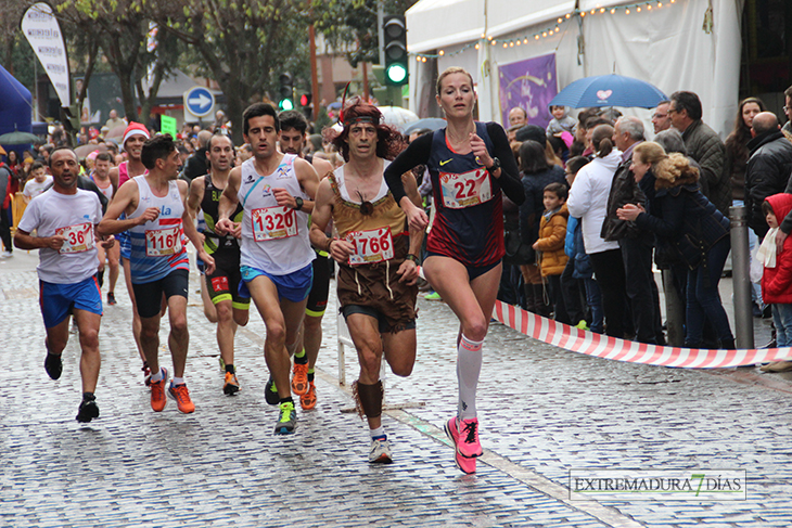 Búscate en las imágenes de la San Silvestre dombenitense