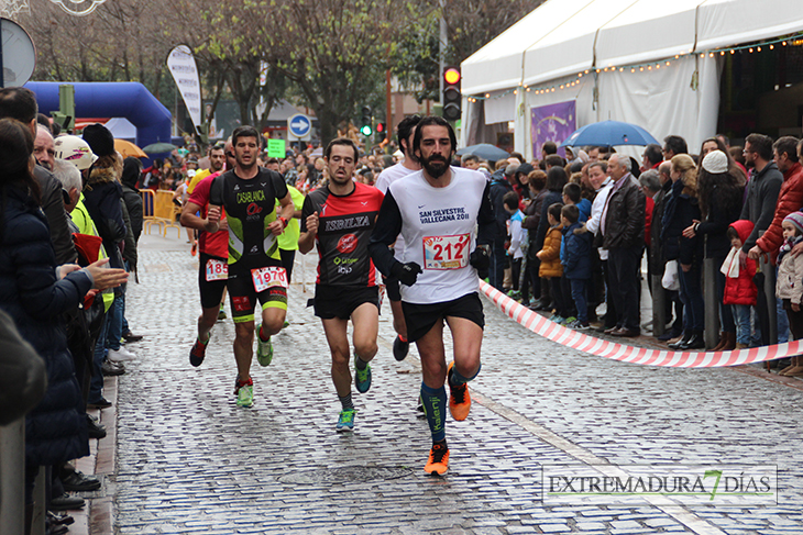 Búscate en las imágenes de la San Silvestre dombenitense