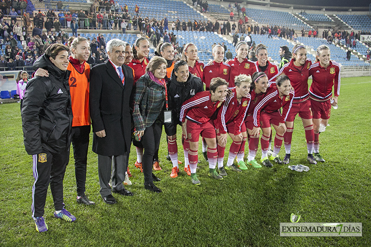 España vence a Portugal en el Nuevo Vivero