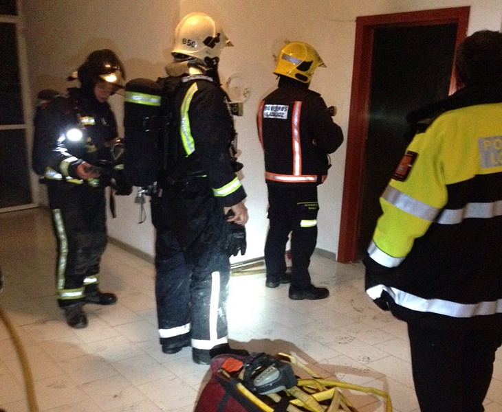 Dos personas salvan su vida en un incendio ocurrido en Badajoz