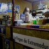 Un mercado artesanal que da vida a la Plaza de España