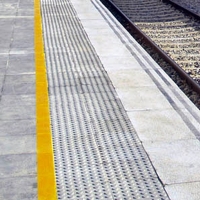 Adif adjudica el recrecido y prolongación de los andenes de la estación de Guareña