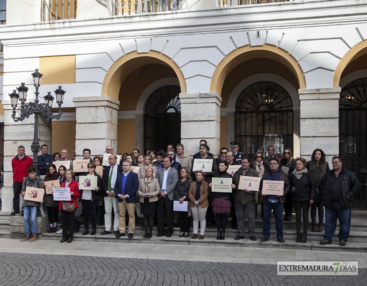56 mujeres han sido asesinadas por violencia de género en 2015