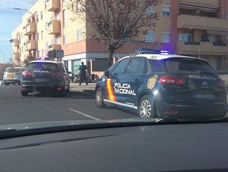 Varios heridos y 20 detenidos en una pelea entre ultras del Mérida y el Cádiz