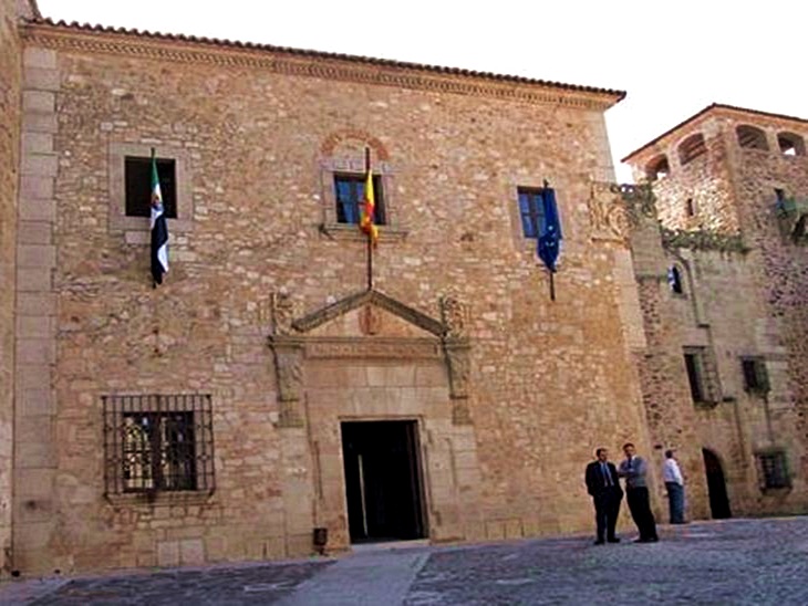 La Diputación cacereña, sobresaliente en transparencia