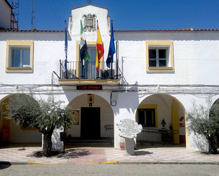 El PSOE de Guadiana exige la retirada de todos los símbolos franquistas de la localidad