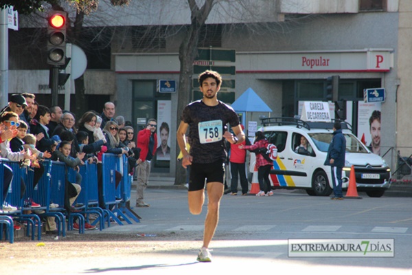 Búscate entre los 3000 corredores de la Vuelta al Baluarte
